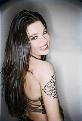 Руслана натренирует голос Украине