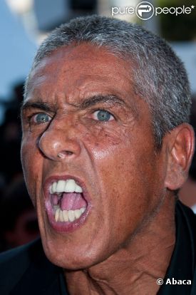 Таксист Даниэль из «Такси» сел в тюрьму