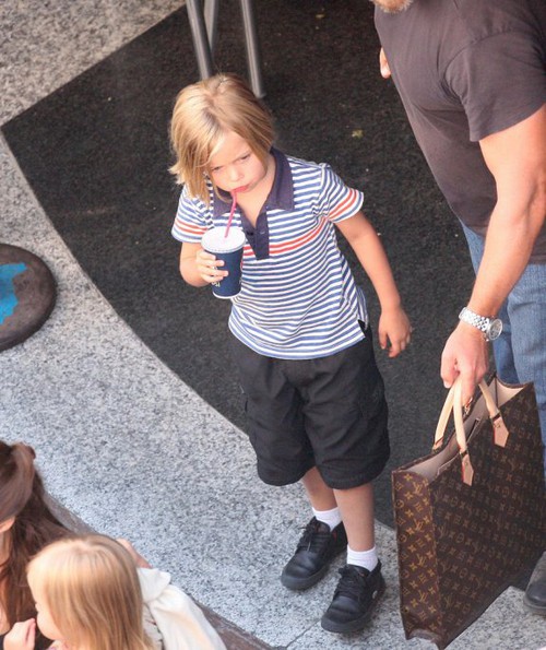 Анджелина Джоли с близнецами и Шайло