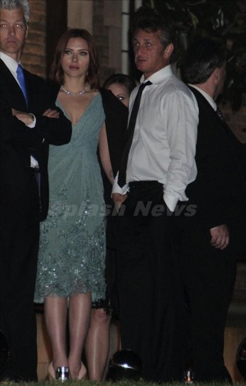 Скарлетт Йохансон и Шон Пенн вновь спалились: романтические фото!