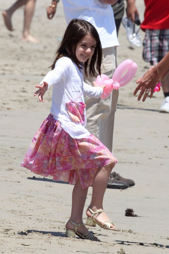 Кэти Холмс и Сури Круз: солнечная беготня на пляже