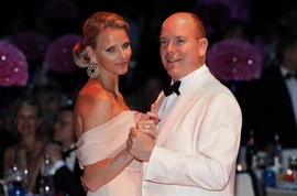  Развратному принцу Монако законная жена нужна лишь для продолжения рода